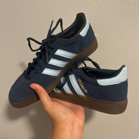 adidas Shoes - Adidas Spezial size 8 women